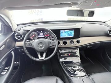 Mercedes E 220 - 9