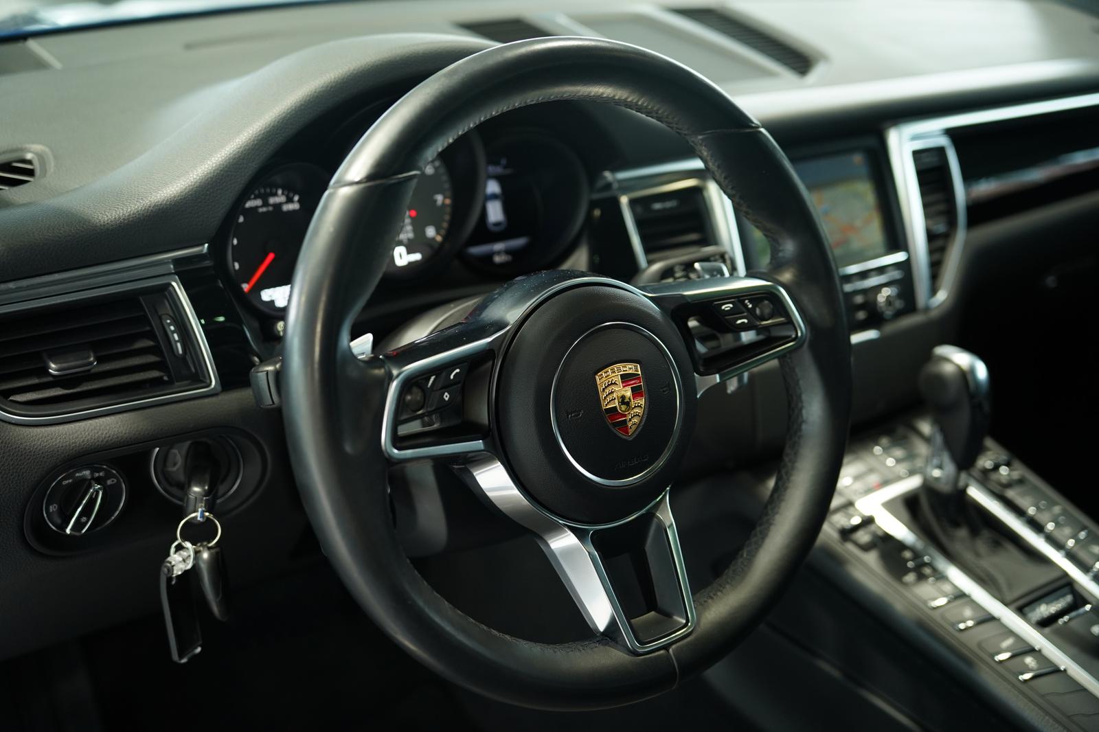 Porsche Macan S *1.Hand *20 *Pano *BOSE *Memory *PDLS