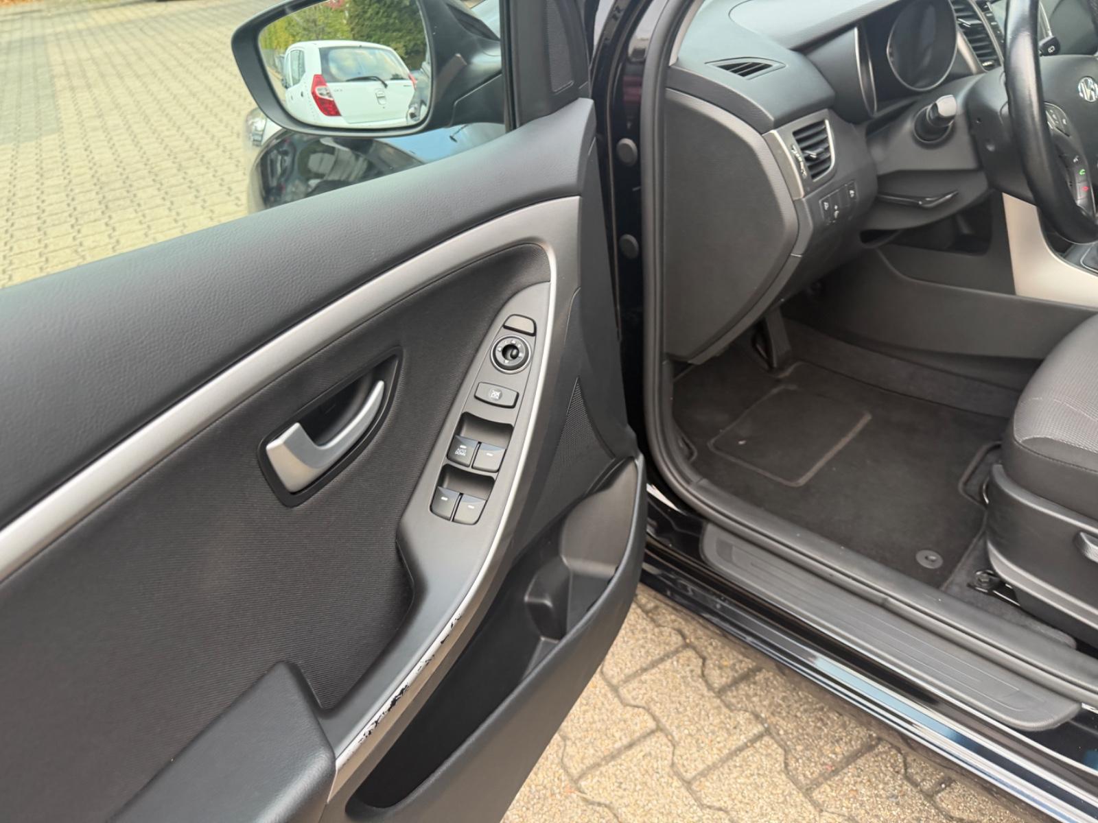 Hyundai i30 FIFA World Cup Edition