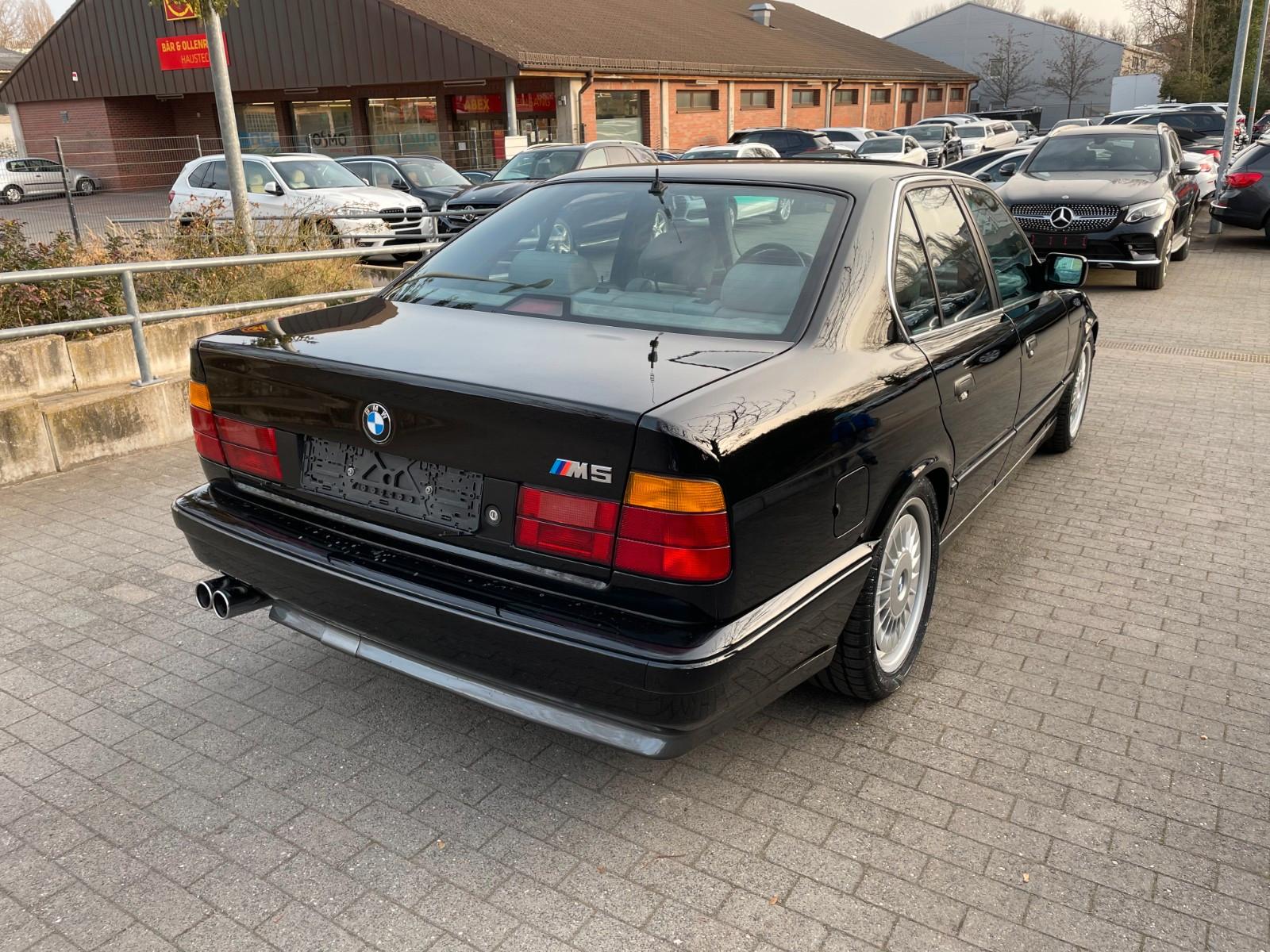 BMW M5 E34 315CH