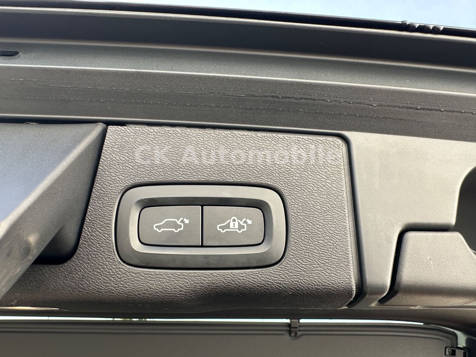 Fahrzeugabbildung Volvo XC60 B4 Inscription 2WD/Leder/Pano/LED/BLIS/360°