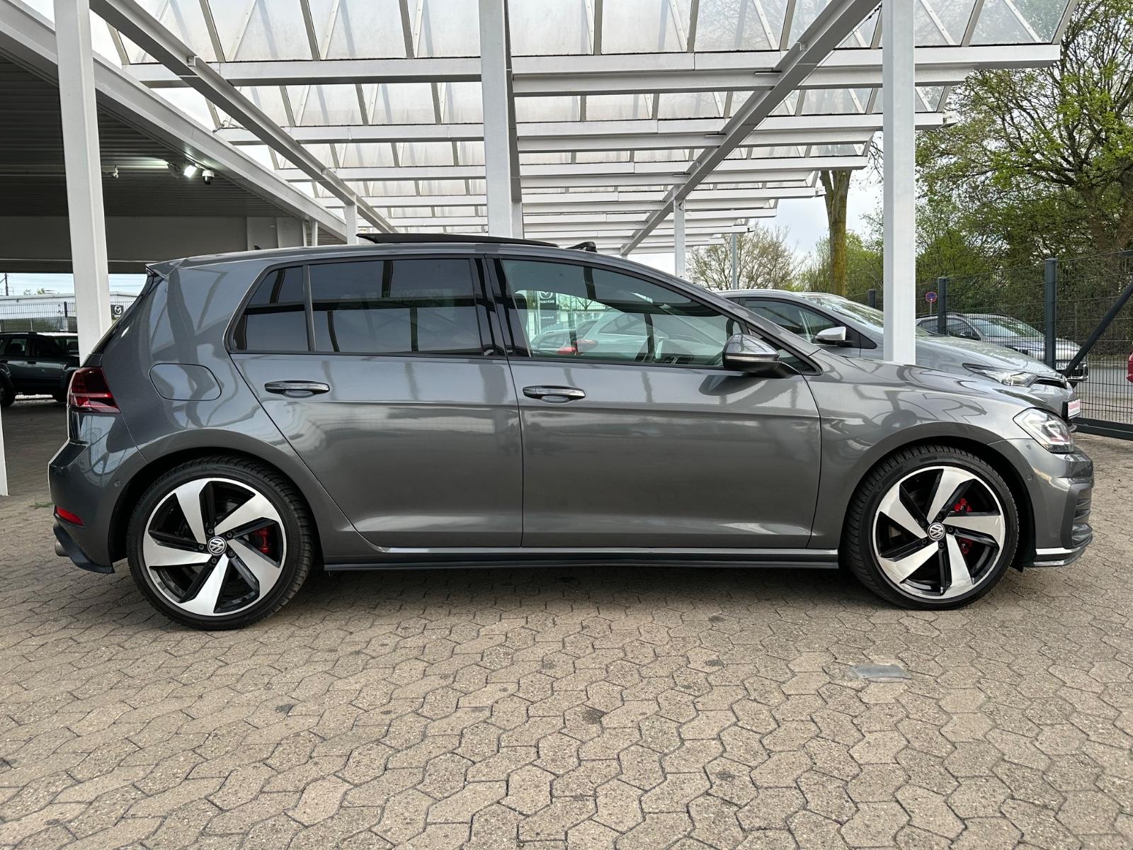 Volkswagen Golf VII Lim. GTI Performence*Pano*LED*Navi*Virt