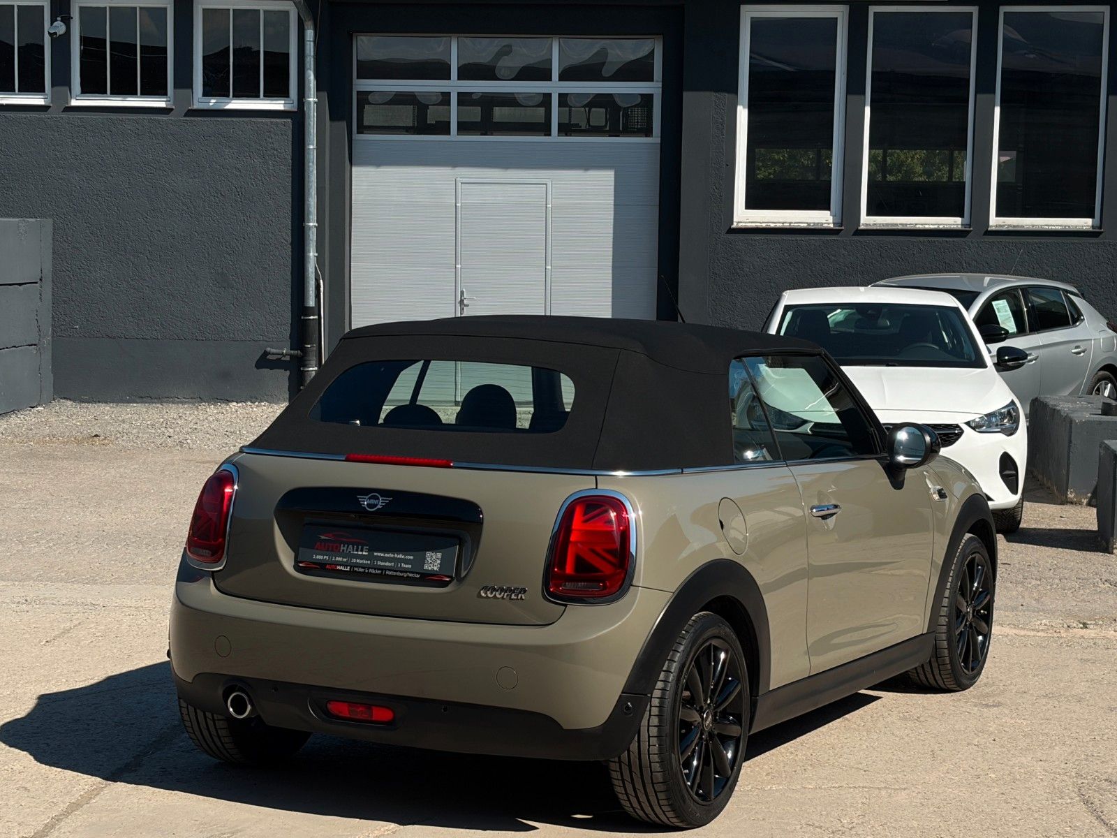 Fahrzeugabbildung MINI Cooper Cabrio SHZ PDC 2Z Klima Navi CarPlay LED