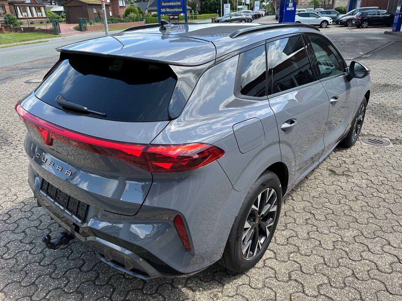 Fahrzeugabbildung CUPRA Terramar 1.5 eTSI DSG AHK/Navi/LED/ACC/18"