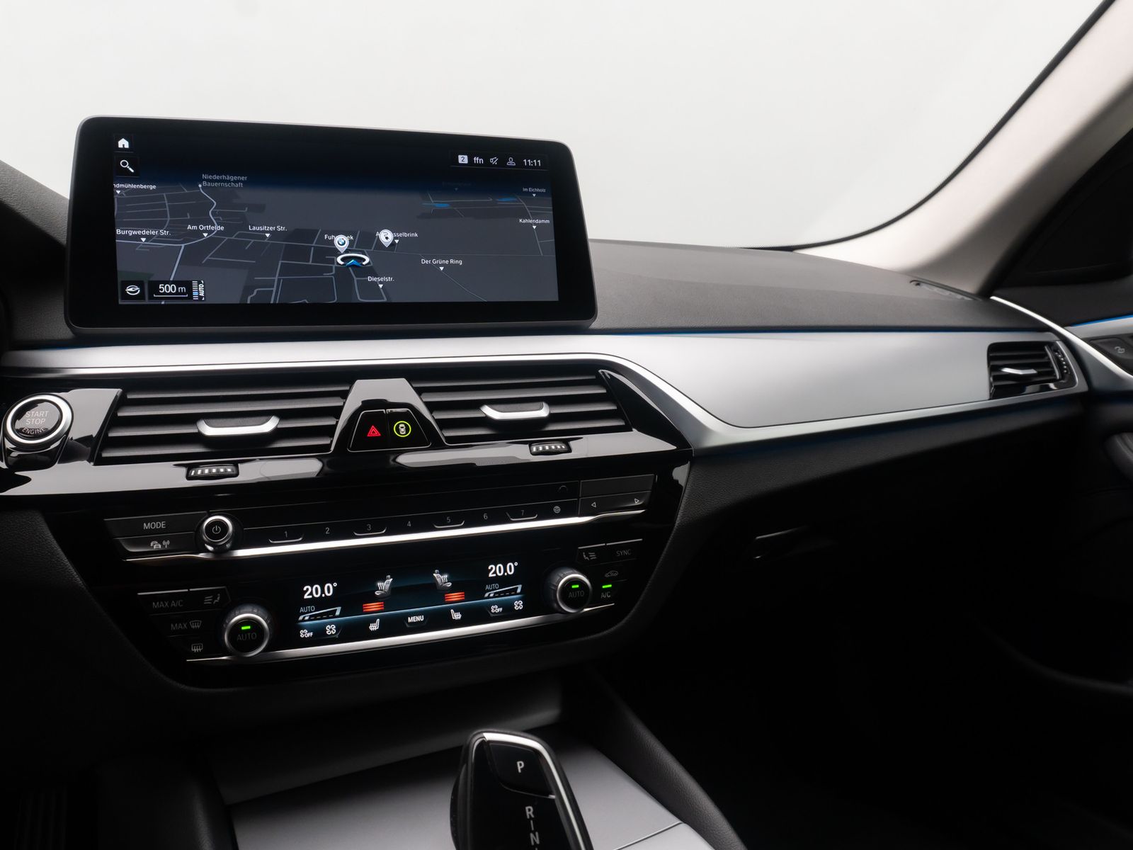 Fahrzeugabbildung BMW 530e Kamera DAB HiFi Sport Leder Komfort Alarm