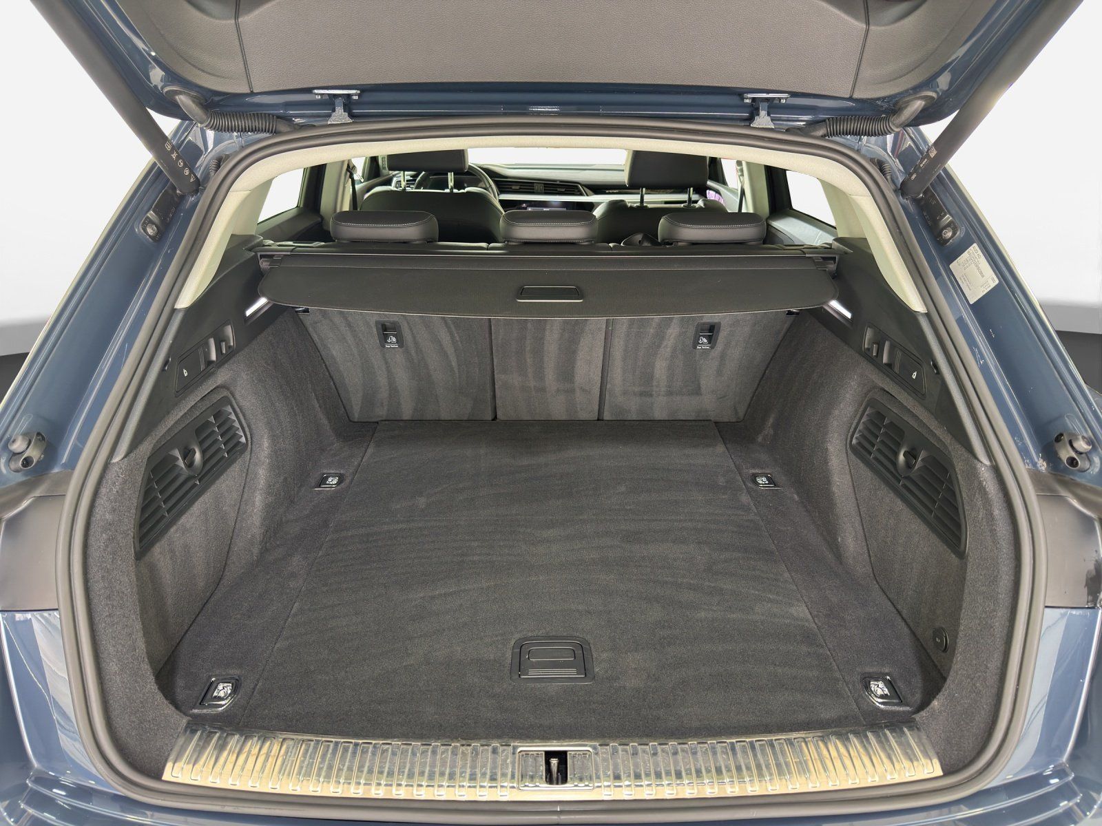 Audi Q8 e-tron - Bild 15