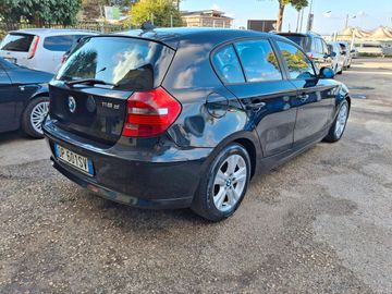 BMW 120 - 6