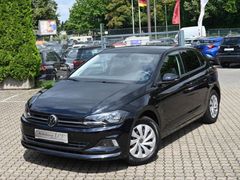 VW Polo VI 1.0 TSI Comfortline WLAN DS7G NAVI 1.Hd