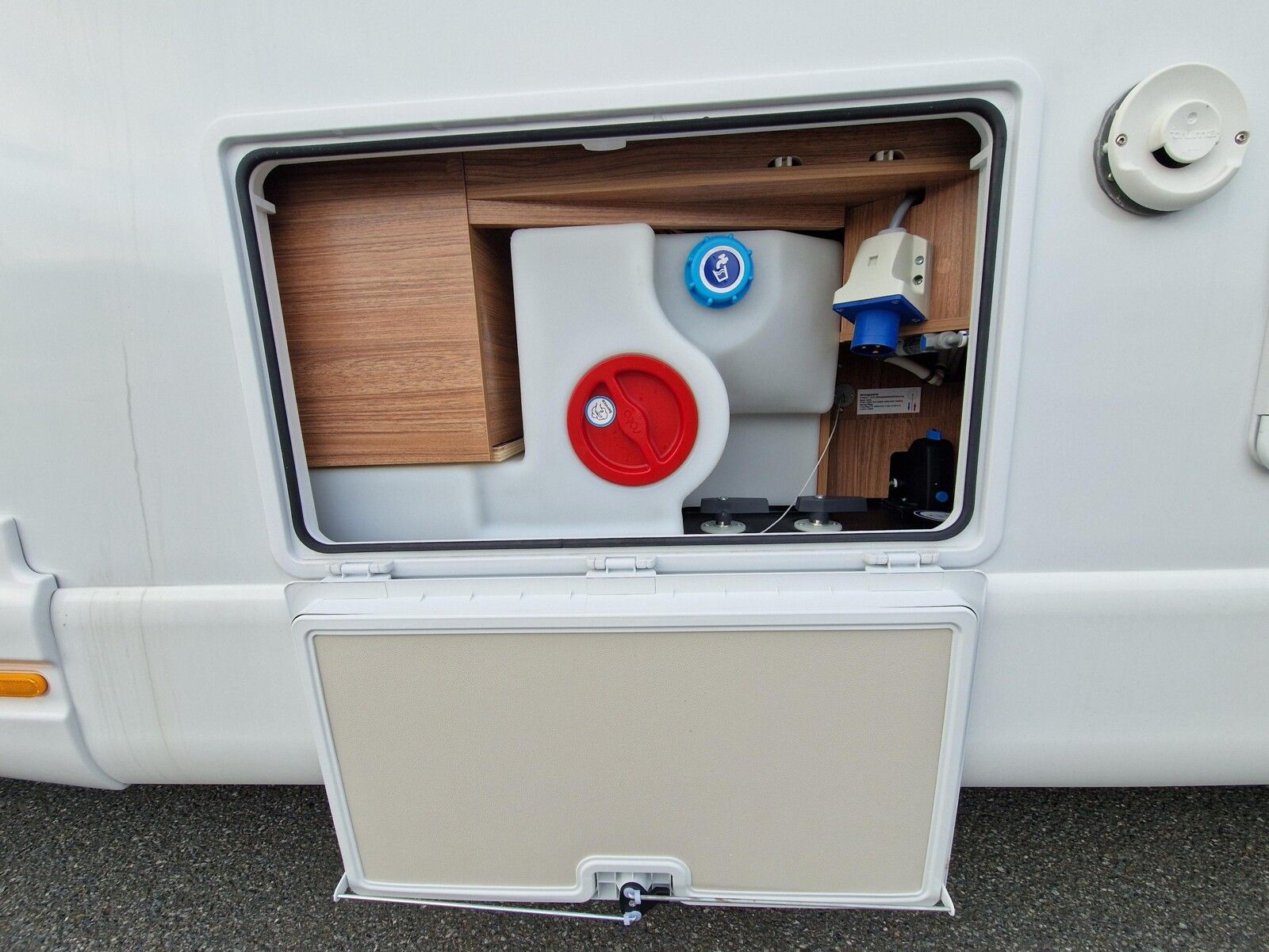 Fahrzeugabbildung Weinsberg CaraCompact EDITION PEPPER 600 MEG