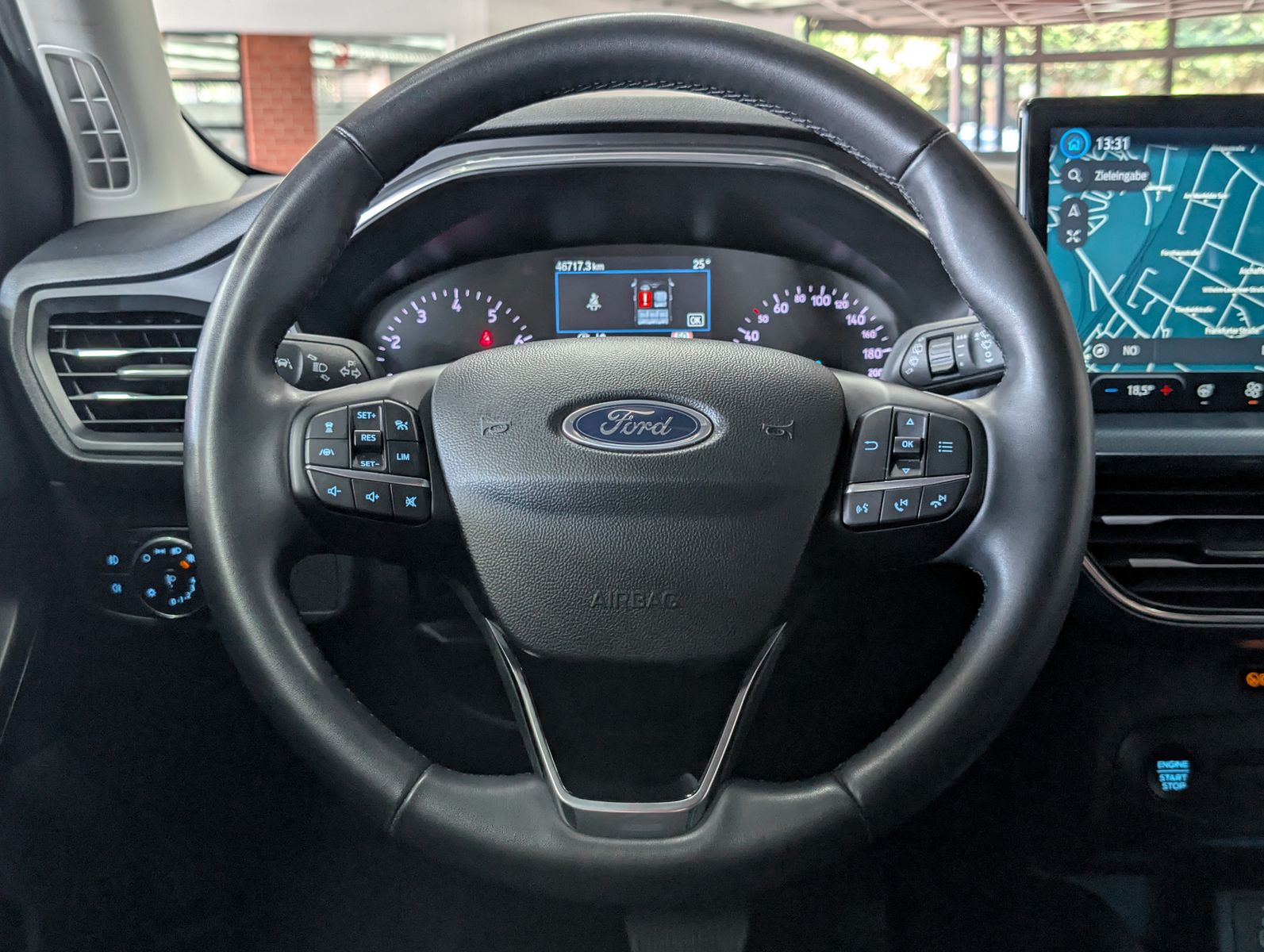 Fahrzeugabbildung Ford Focus 1.0 EB MHEV Active LED ACC KAM 17" WINTER