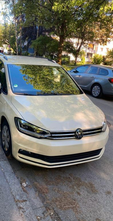 Image of Volkswagen Touran