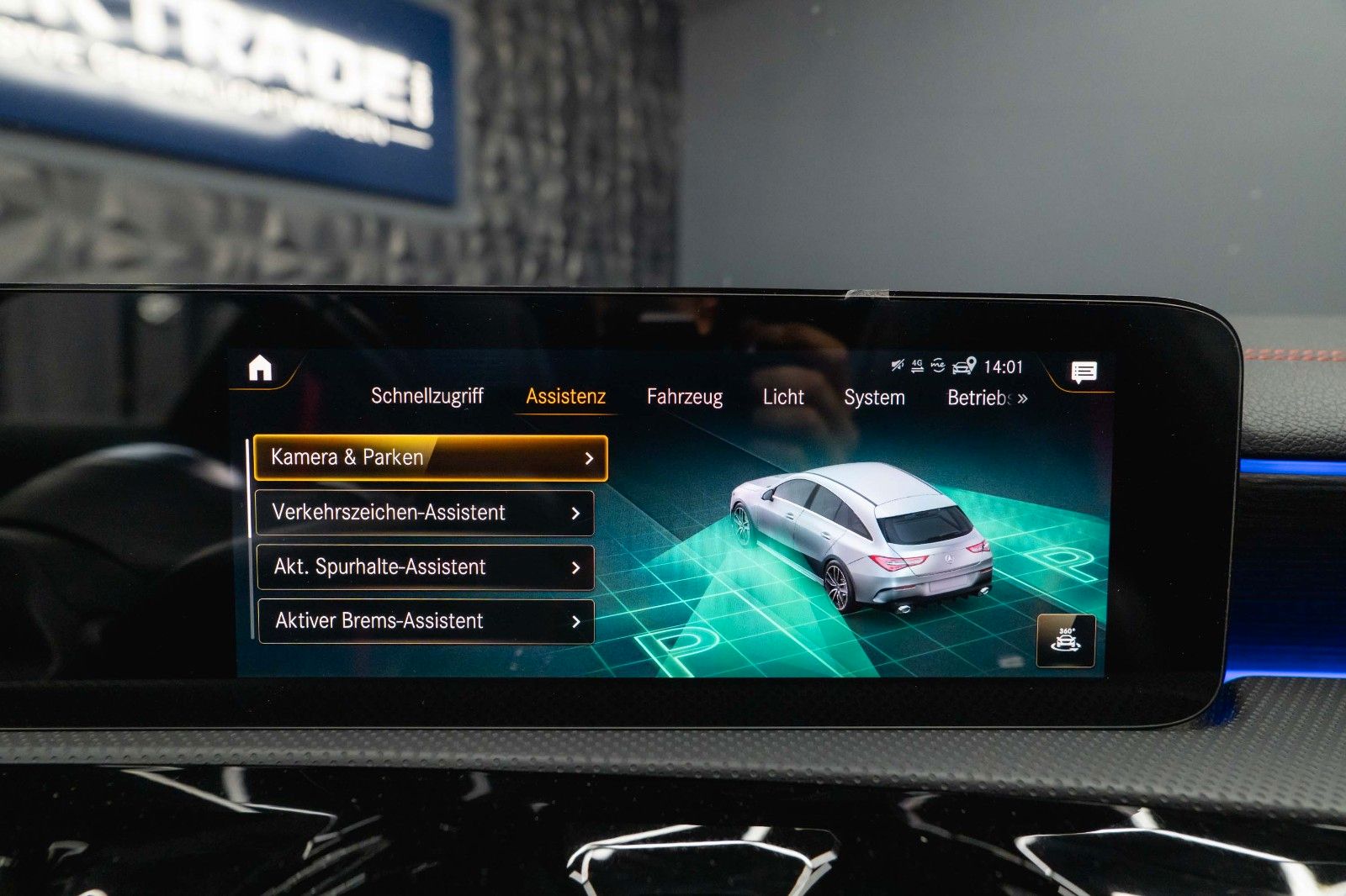 Fahrzeugabbildung Mercedes-Benz CLA 35 AMG 4Matic Performance Night-Paket | Pano