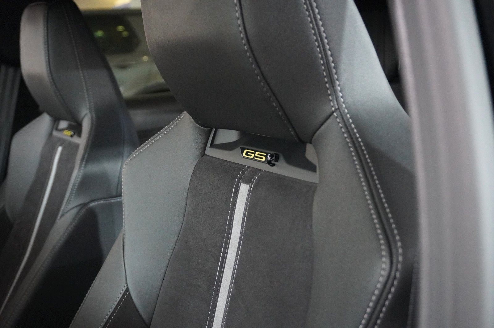 Fahrzeugabbildung Opel Astra L Lim. 1.6T PHEV GSe NAVI/LED/360°/SPORT