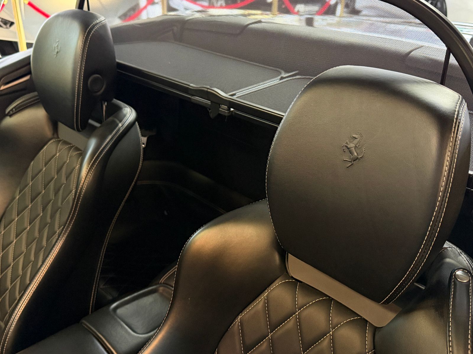 Fahrzeugabbildung Ferrari California 30 V8 /CARBON/KAM/LED-LENKRAD/TOP