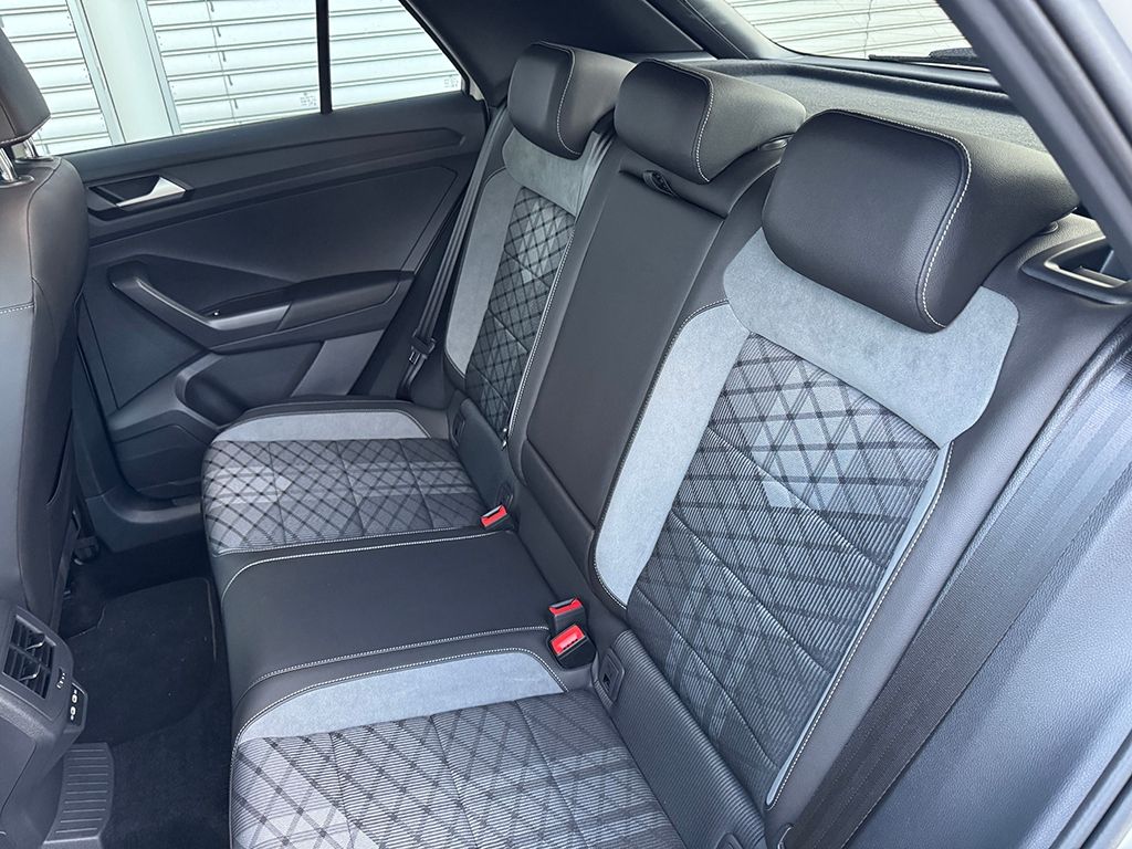 T-Roc 1.5 TSI DSG R-LINE *AHK*NAVI*KEYLESS*