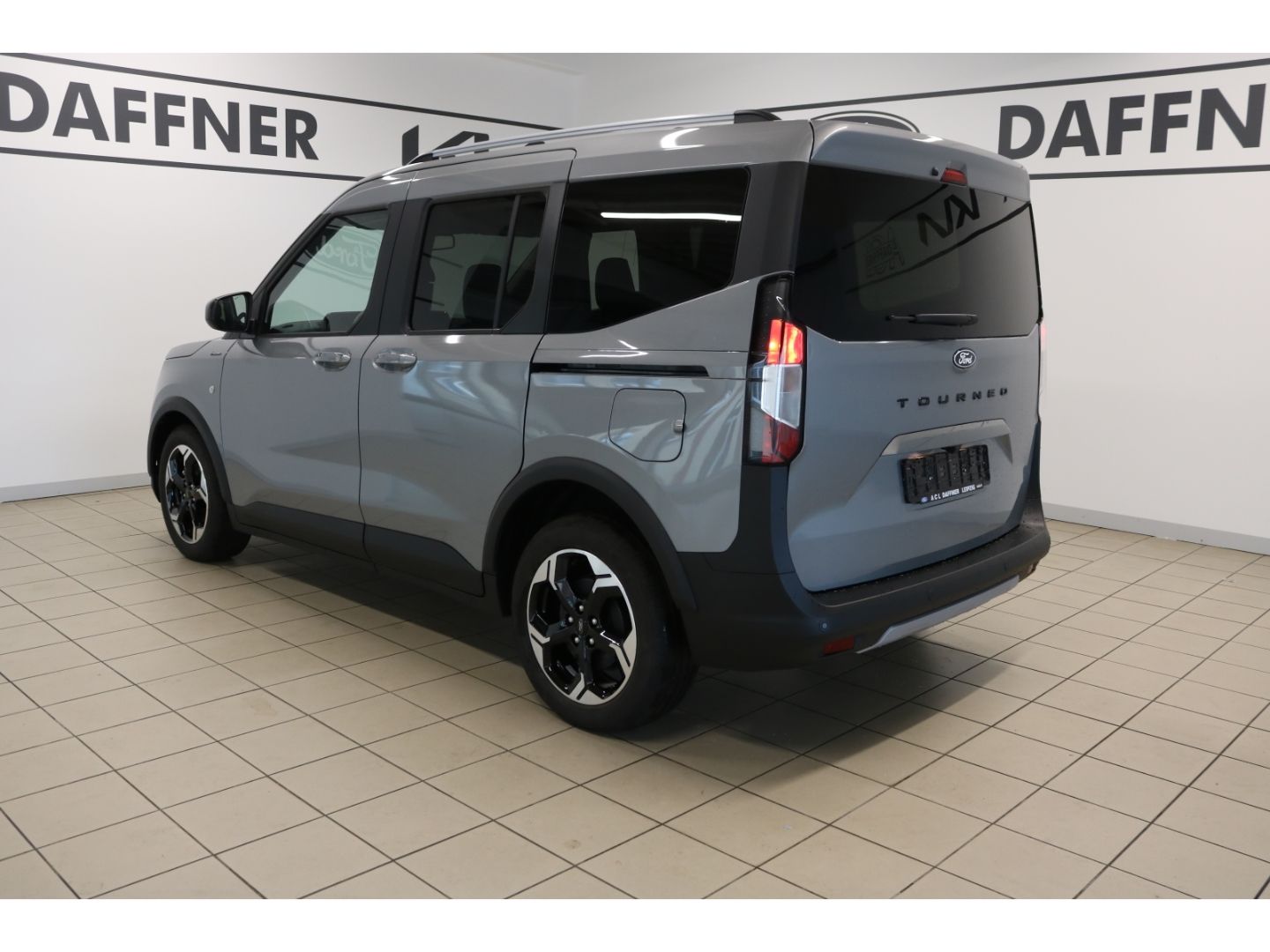 Fahrzeugabbildung Ford Tourneo Courier Active Navi ACC DAB SHZ LenkradH