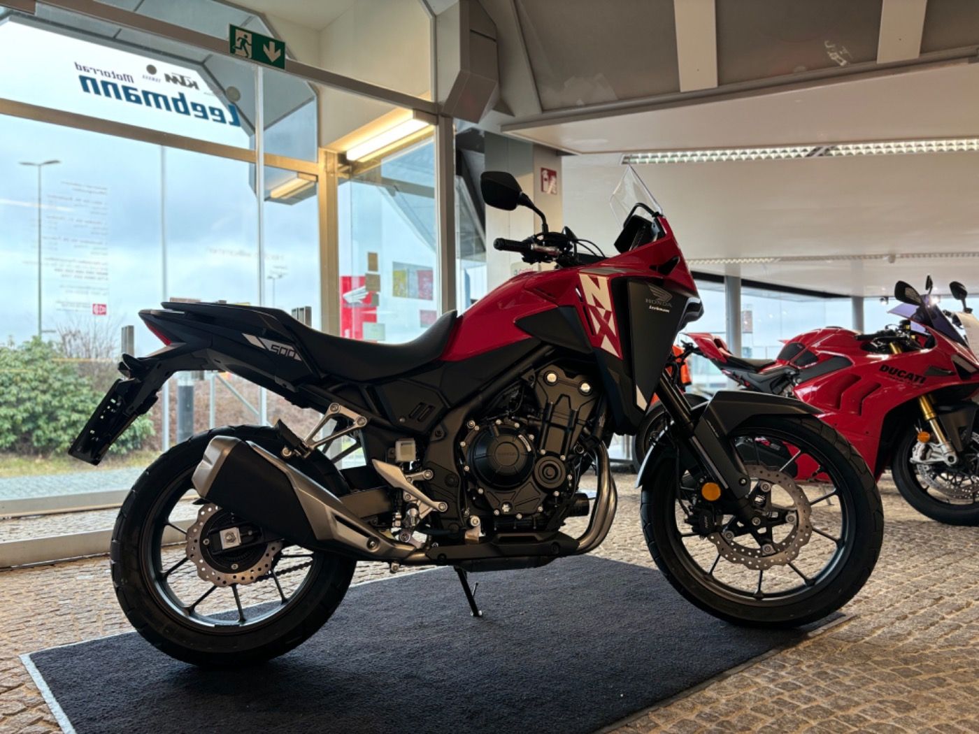 Fahrzeugabbildung Honda NX 500 Modell 2025