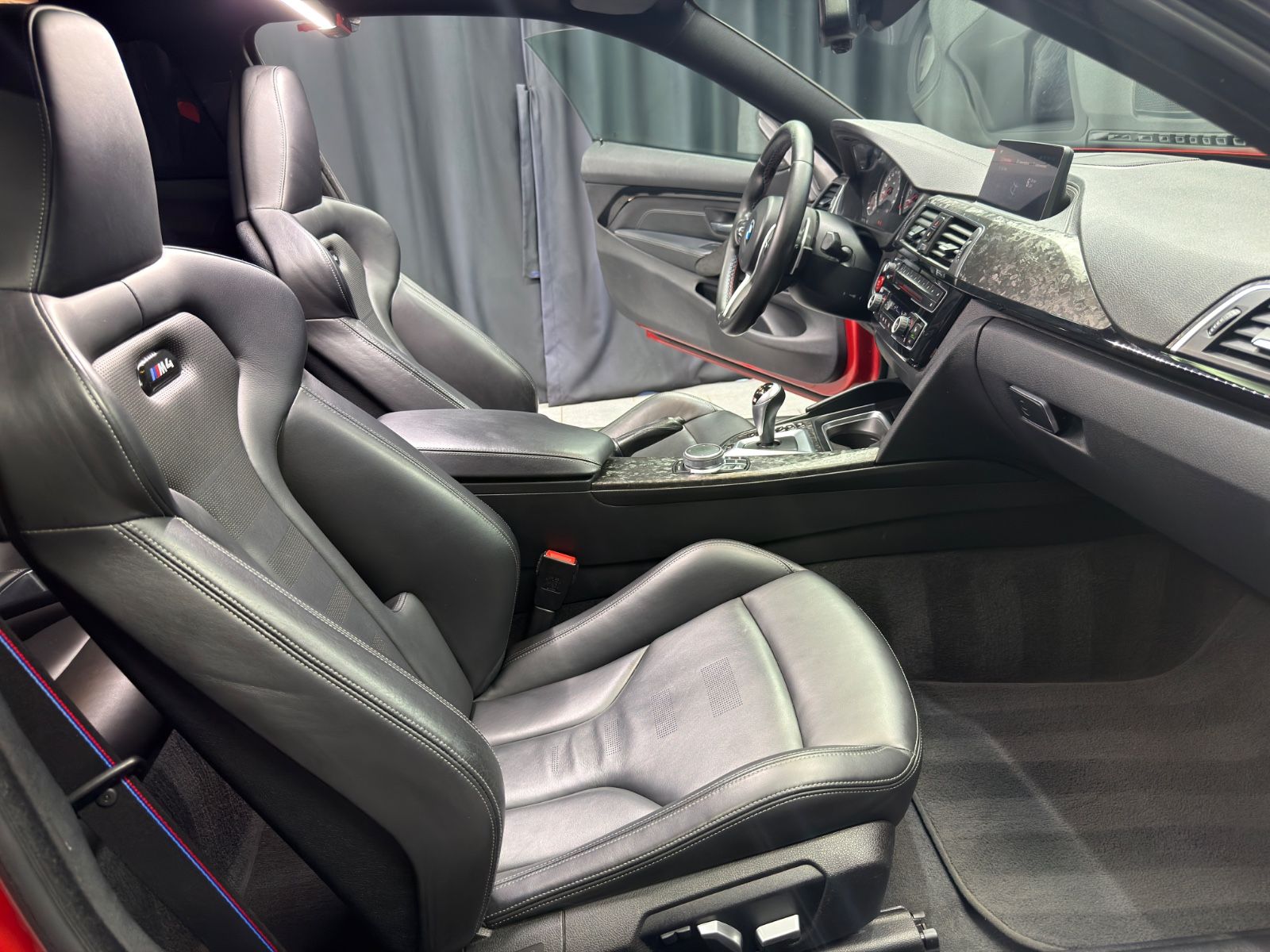 Fahrzeugabbildung BMW M4 Competition Coupe |NGM|LCI|H/K|DE-FZG