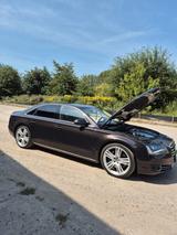 Audi A8 4.2 TDI clean diesel tiptronic quattro -