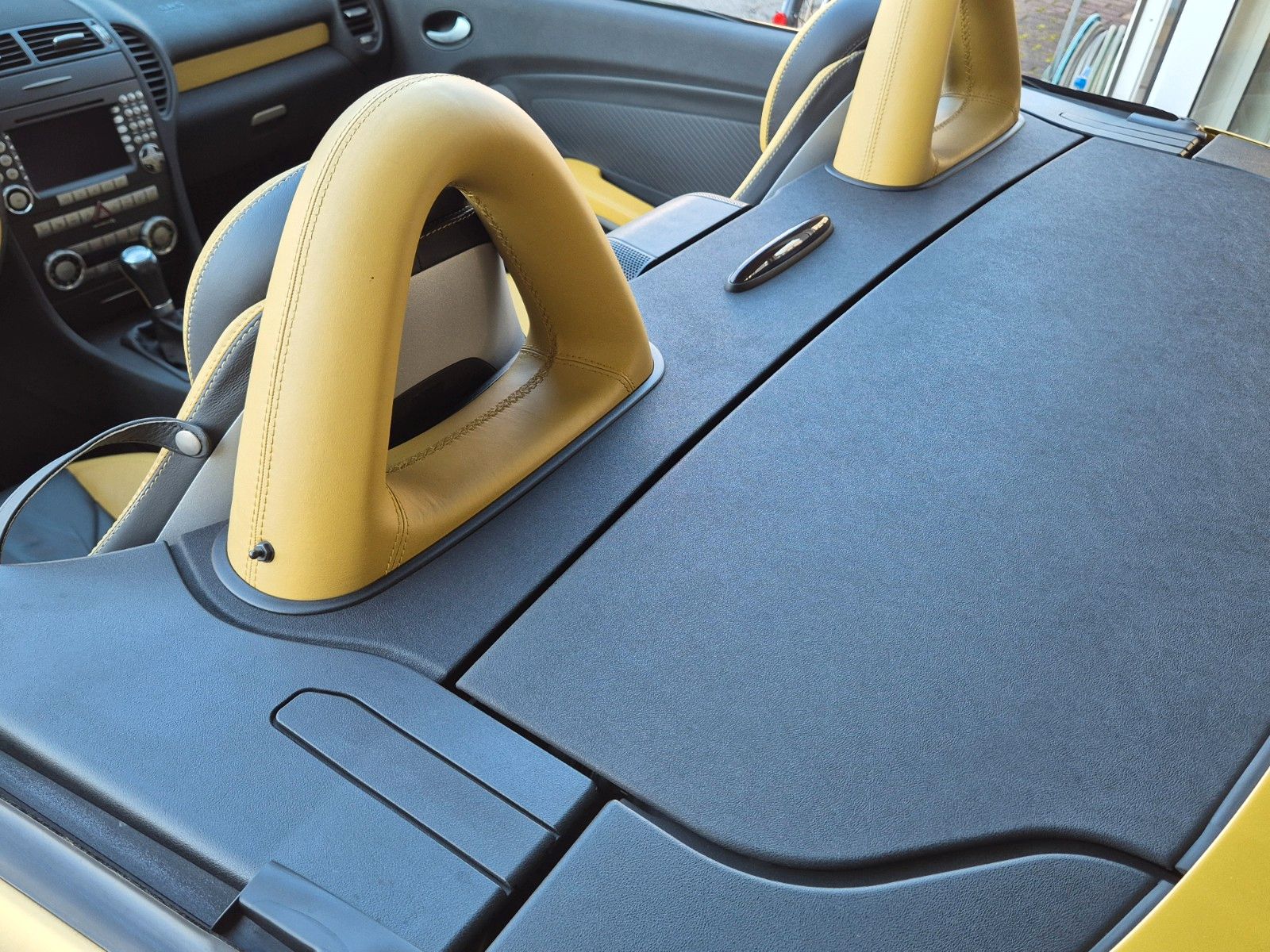 Fahrzeugabbildung Mercedes-Benz SLK 350/Komplettes Designo Fahrzeug/Jahreswagen!