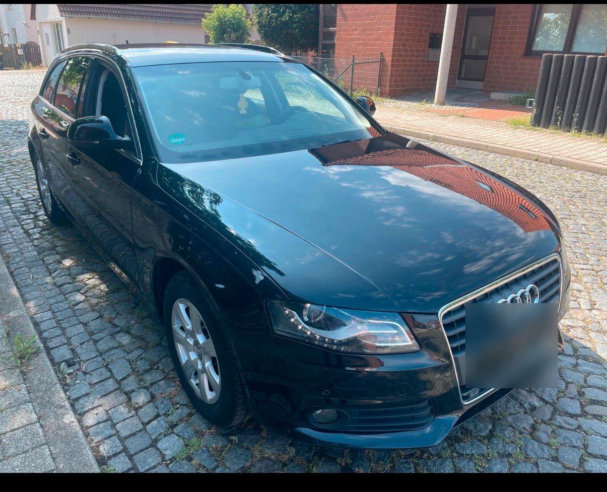 Audi A4 2009 — rear view