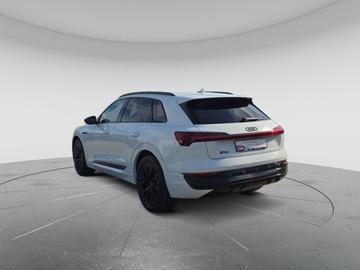 صورة 3 لـ 2023 AUDI Q8 E-TRON