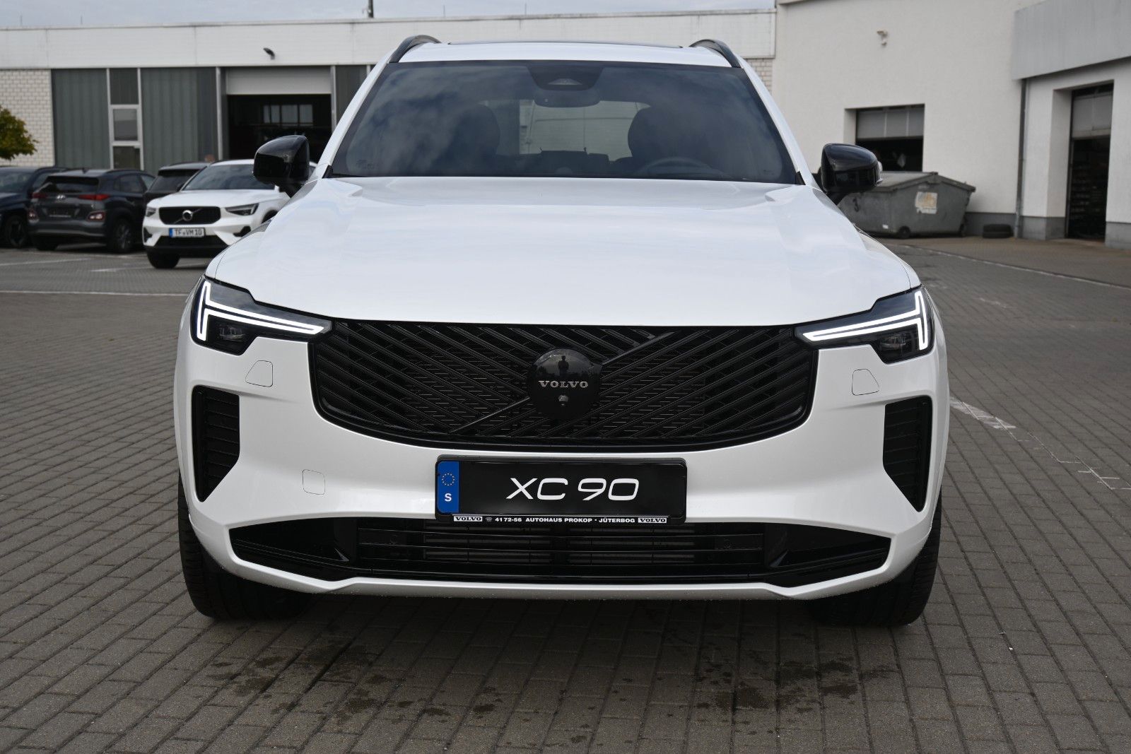 Fahrzeugabbildung Volvo XC90 T8 AWD Ultra Black Edition*LUFT*360*ACC*AHK