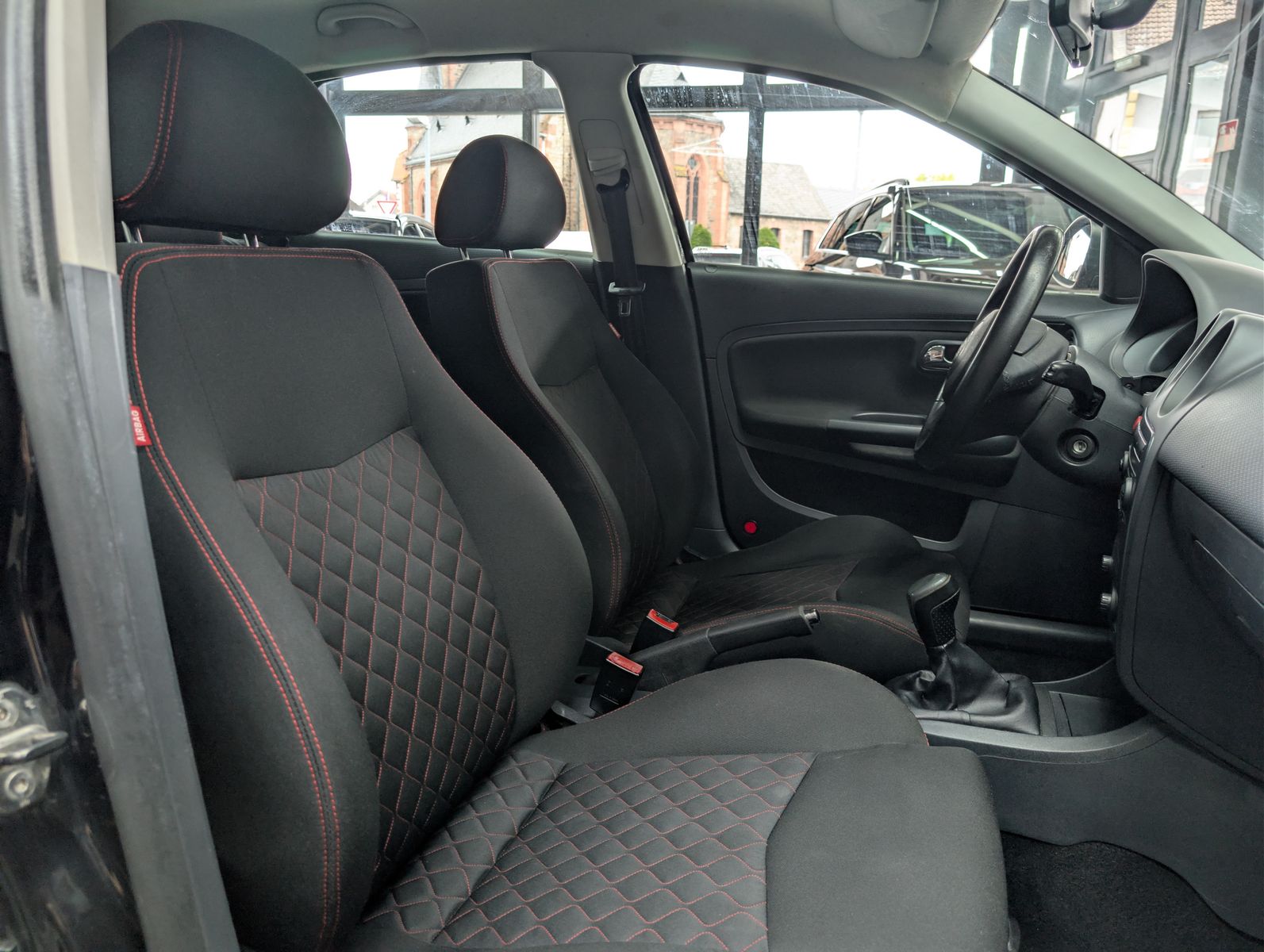 Fahrzeugabbildung SEAT Ibiza 1.6 Sport Edition TÜV*KLIMA*16" ALU