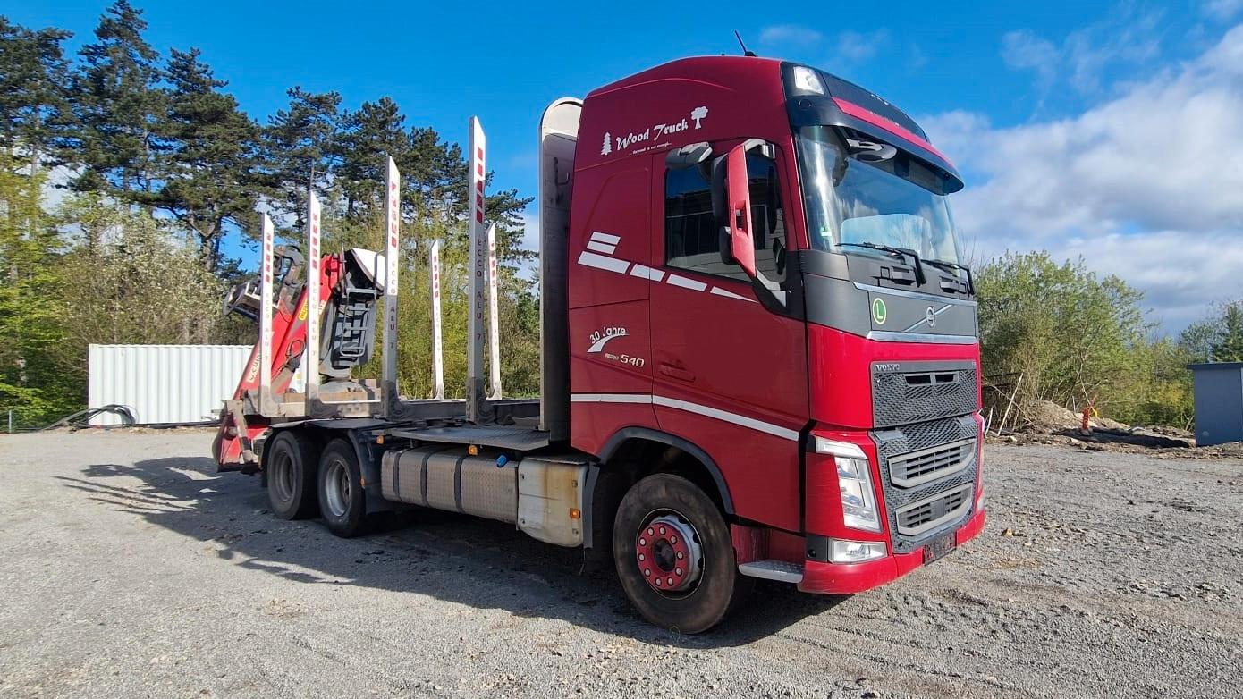 Volvo FH 540 6x4 Kurzholztransport  mit Kran, Retarder