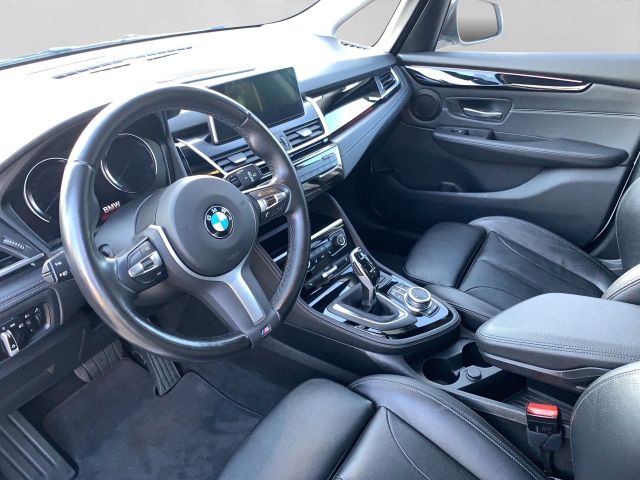 Fahrzeugabbildung BMW 218d Active Tourer Sport Line+LED+Navi+Leder+DAB