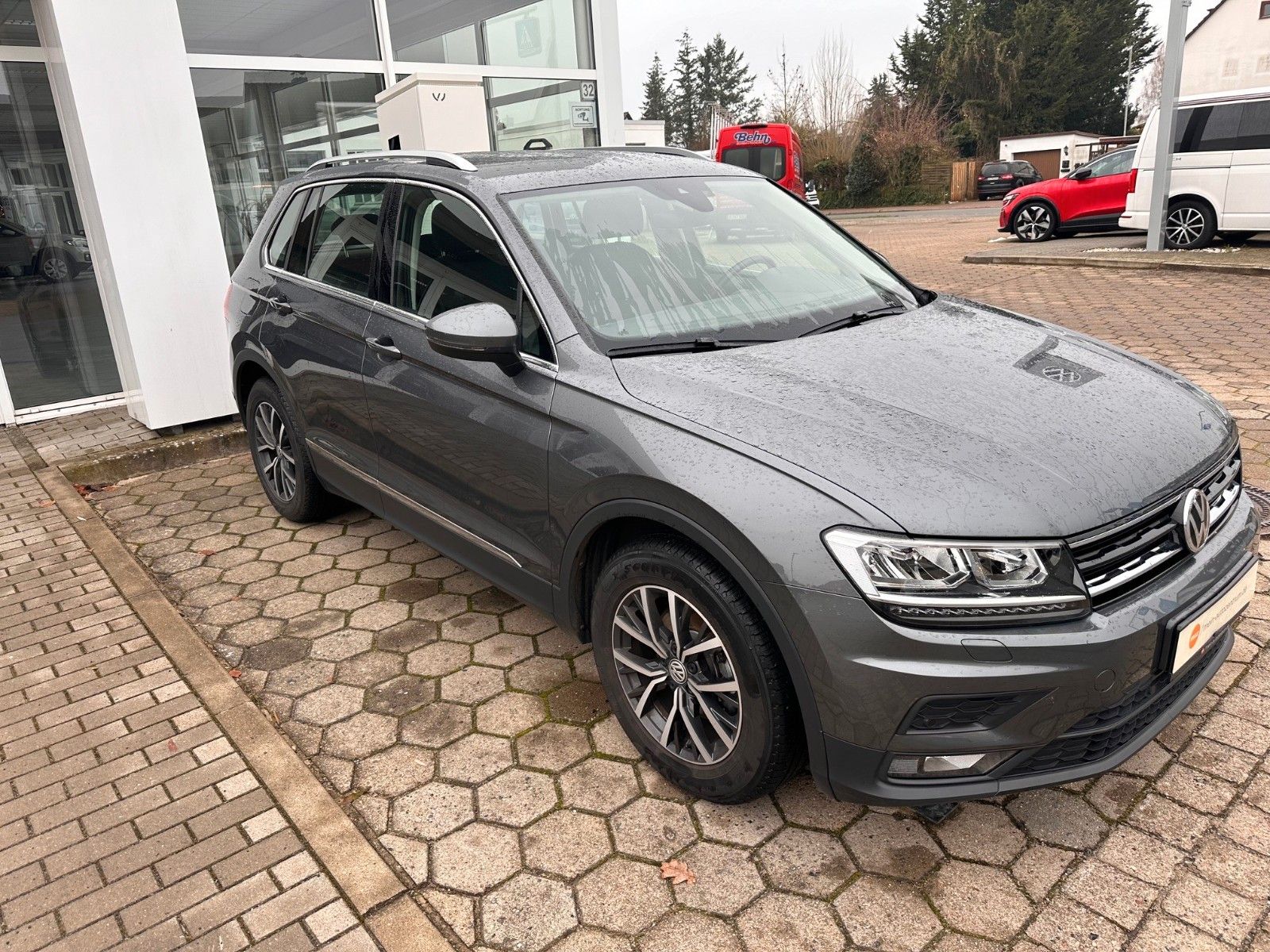 Fahrzeugabbildung Volkswagen Tiguan Comfortline ALU NAVI LED