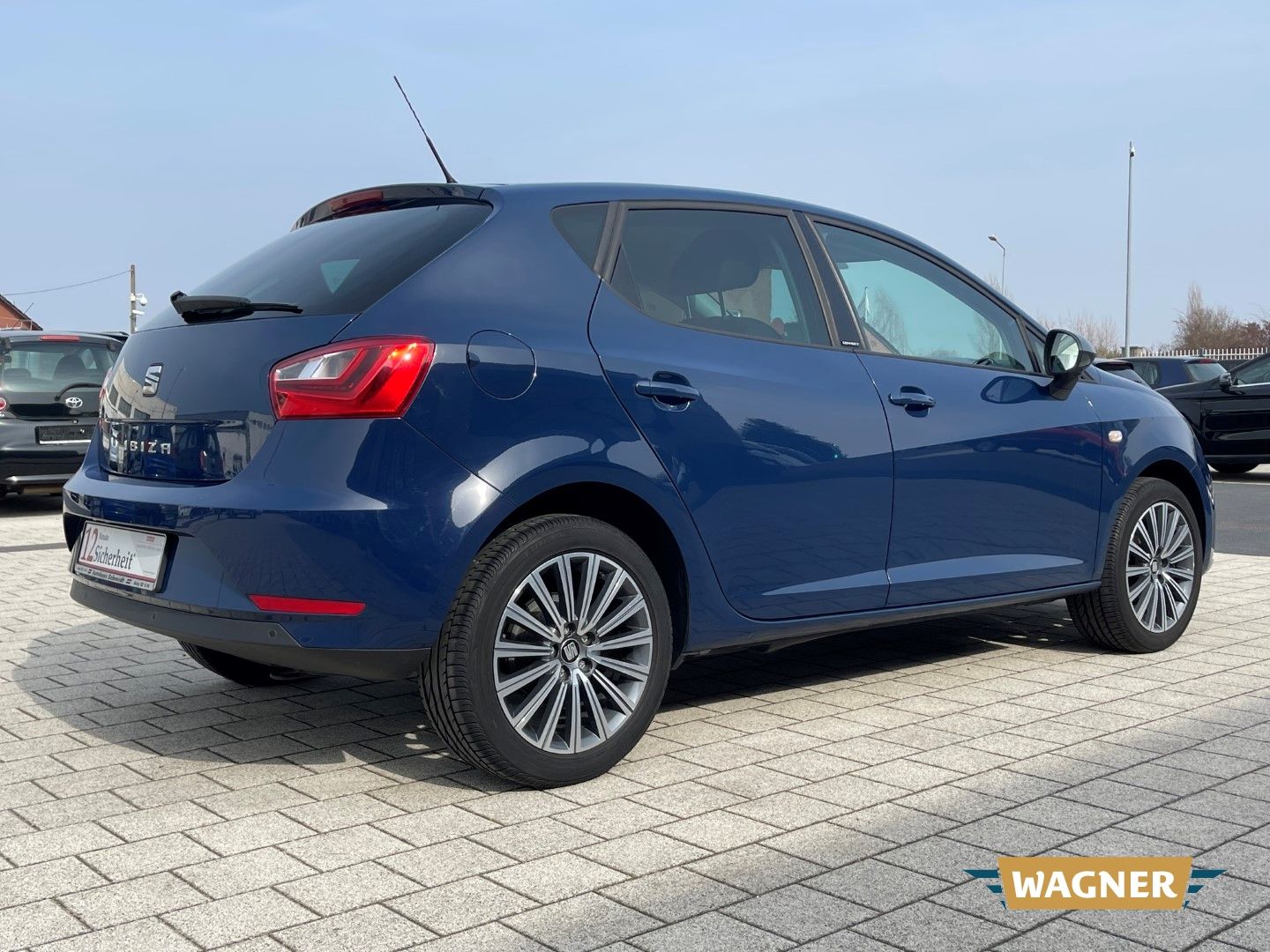 Fahrzeugabbildung SEAT Ibiza Connect Klimaautomatik Sitzheizung