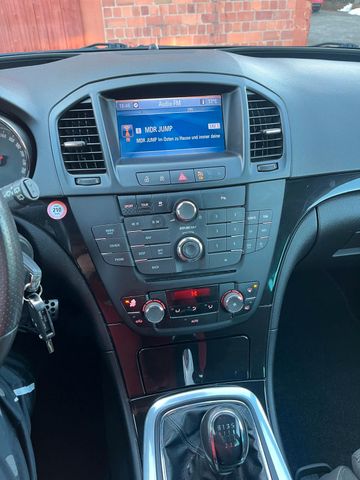 Opel Insignia A Sports Tourer Sport*TÜV/AU NEU* Bild 15