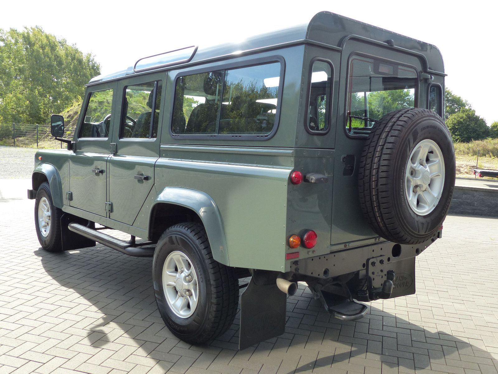 Fahrzeugabbildung Land Rover Defender 110 D AUTOMATIK !!
