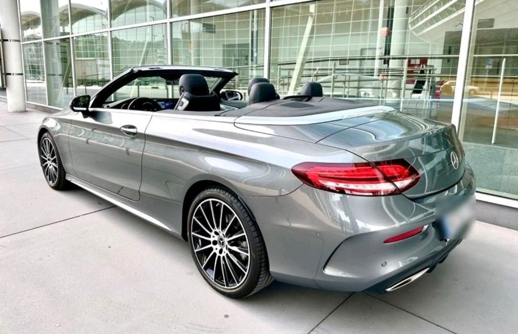 Image of Mercedes-Benz S 300