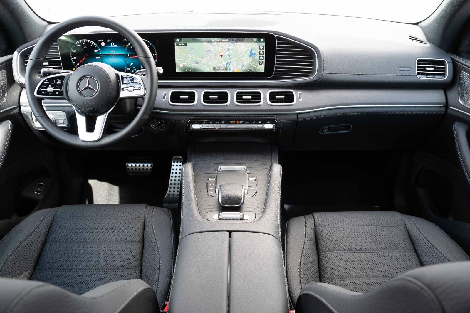 Fahrzeugabbildung Mercedes-Benz GLS 400d AMG 360° PANO BURM SOFT 7SIT MEMOR NEW+