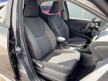 Toyota Yaris - 11