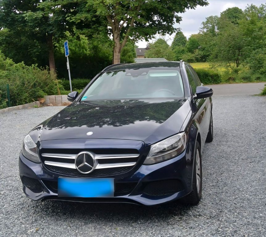 Image of Mercedes-Benz C 220