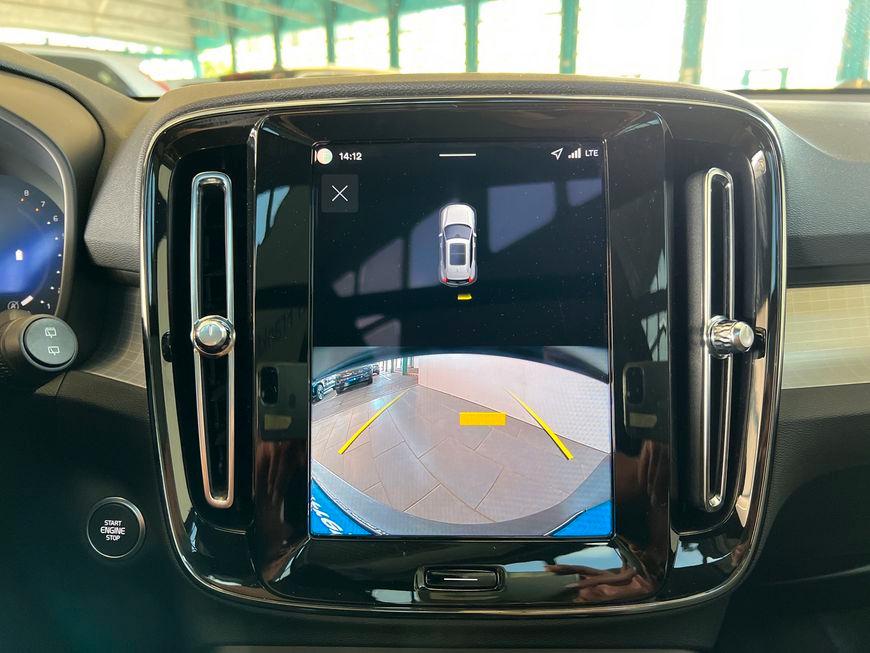 Volvo XC40 B3 Plus-Dark DKG Pano Pixel-LED AHK Pilot B