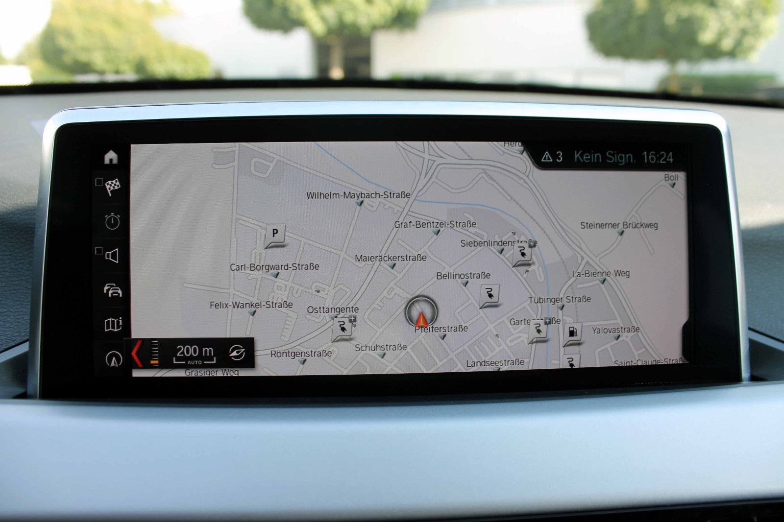 Fahrzeugabbildung BMW X1 xDrive25e Advantage LED KAM ACC SHZ NAV H&K