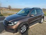 Volkswagen Tiguan Trend & Fun *AHK*SHZ*RFK*NAVI*TÜV NEU* - Volkswagen Tiguan: Trend Fun