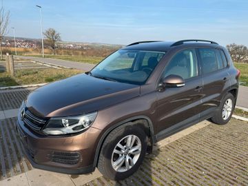 Volkswagen Tiguan - 3