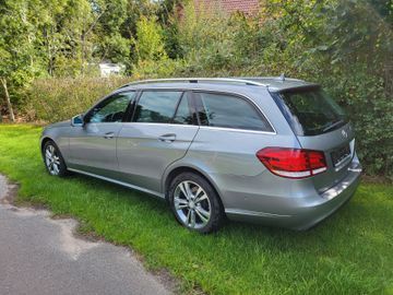 Mercedes E 220 - 2