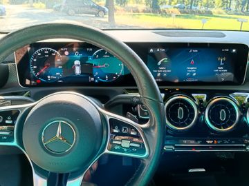 Mercedes CLA 200 Shooting Brake - 11