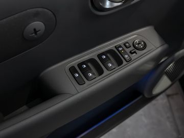 Hyundai Inster Elektro FWD Cross Digitales Cockpit Navi
