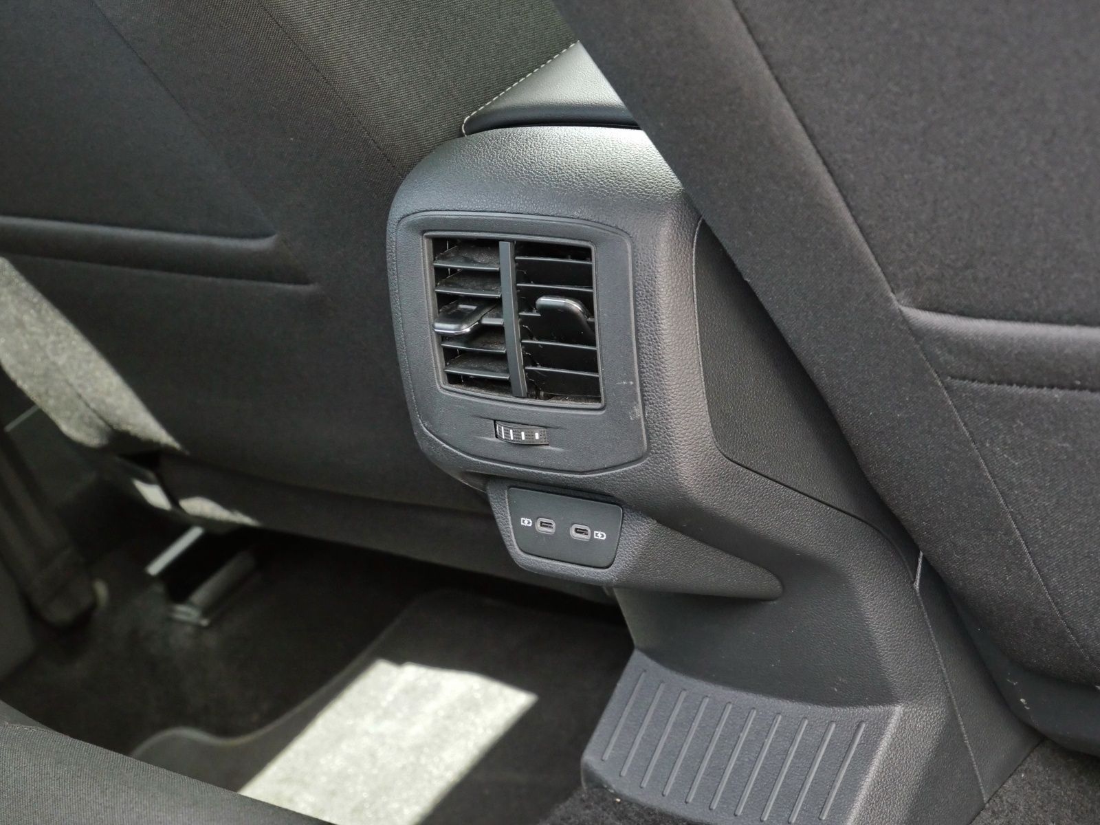 Volkswagen T-Roc - Bild 17