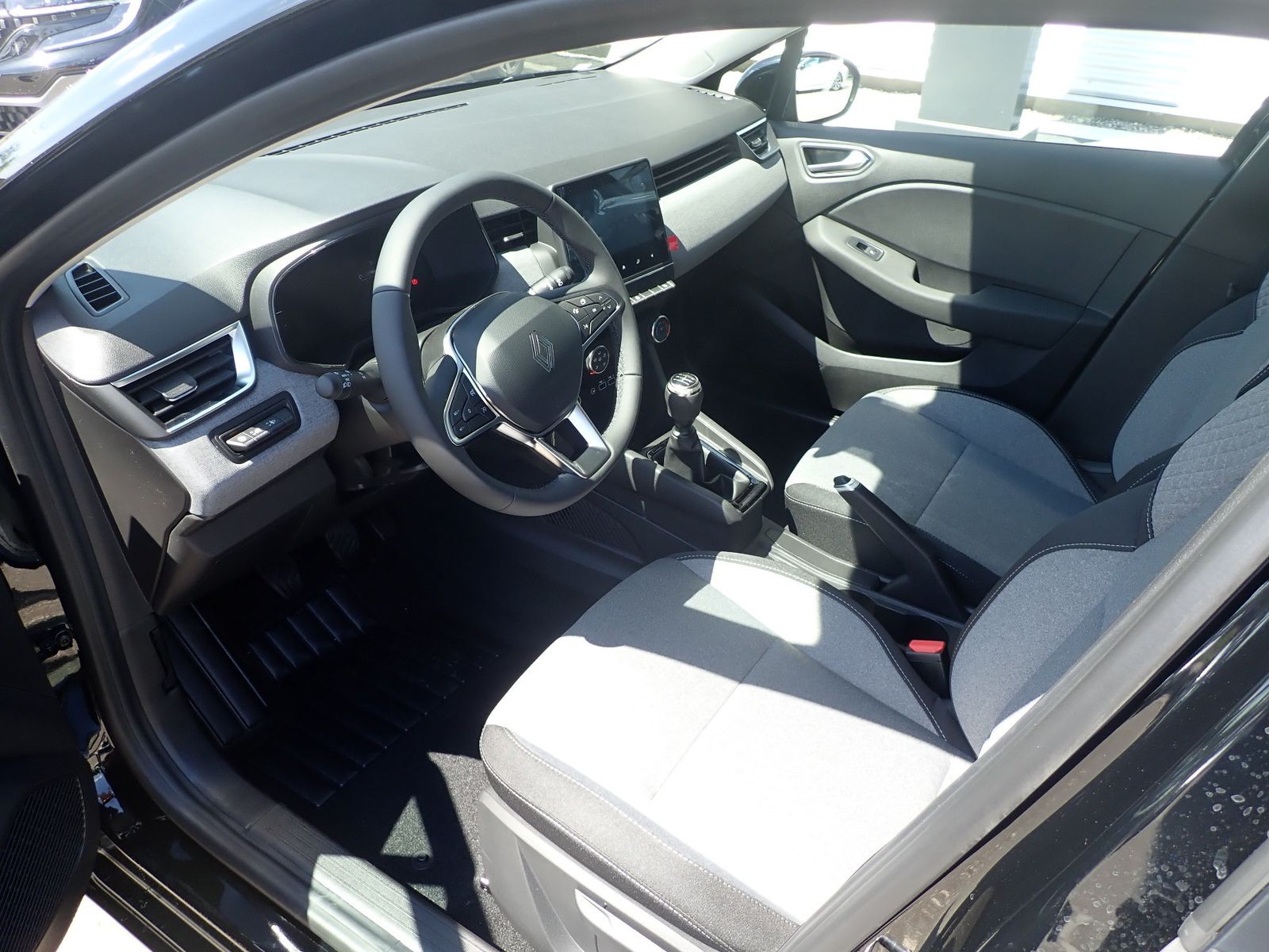 Fahrzeugabbildung Renault Clio Evolution SCe 65,GJR,SH,AC,EPH