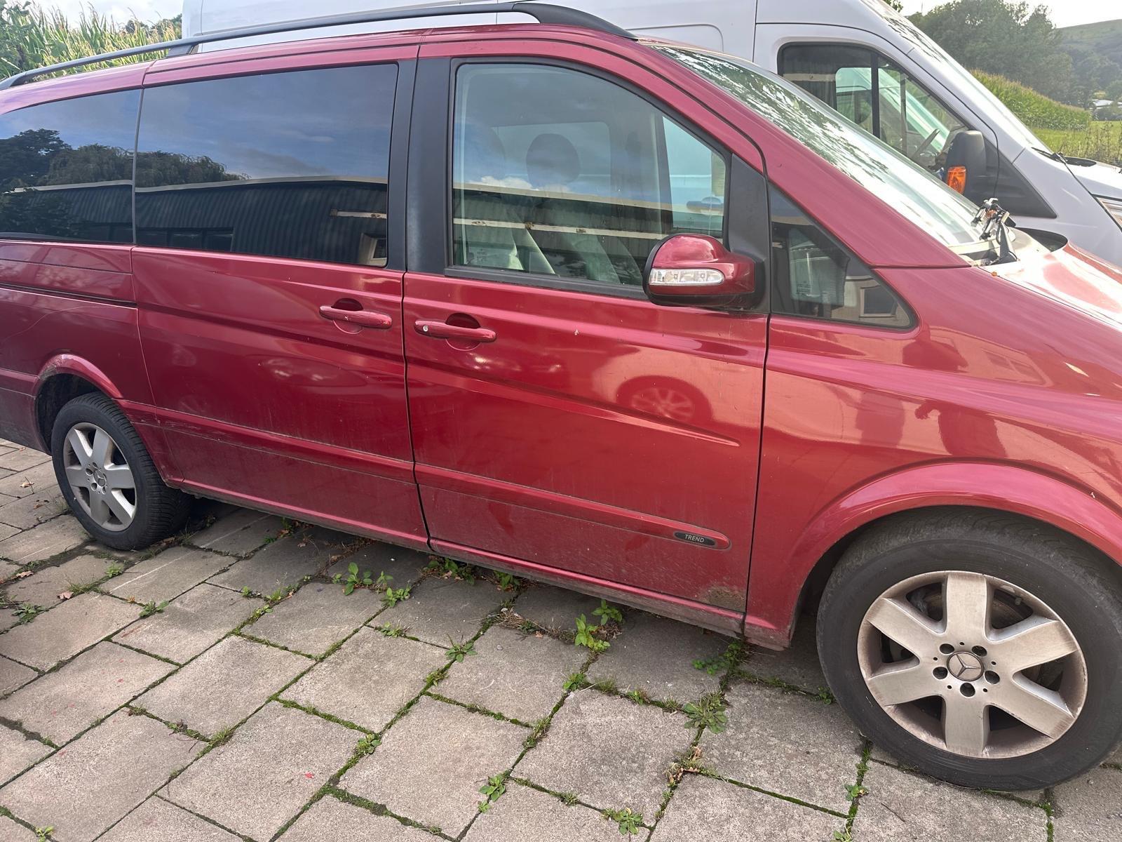 Mercedes-Benz Viano 2005 — rear view