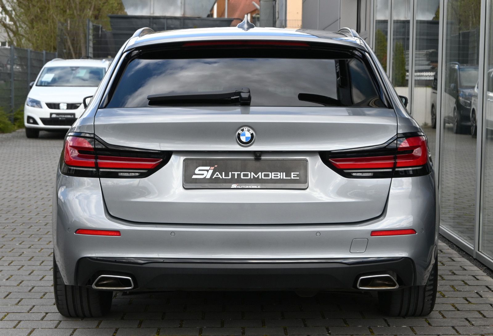 Fahrzeugabbildung BMW 530d xDr. Touring °B&W HIGH-END°UVP 87.900€°360°