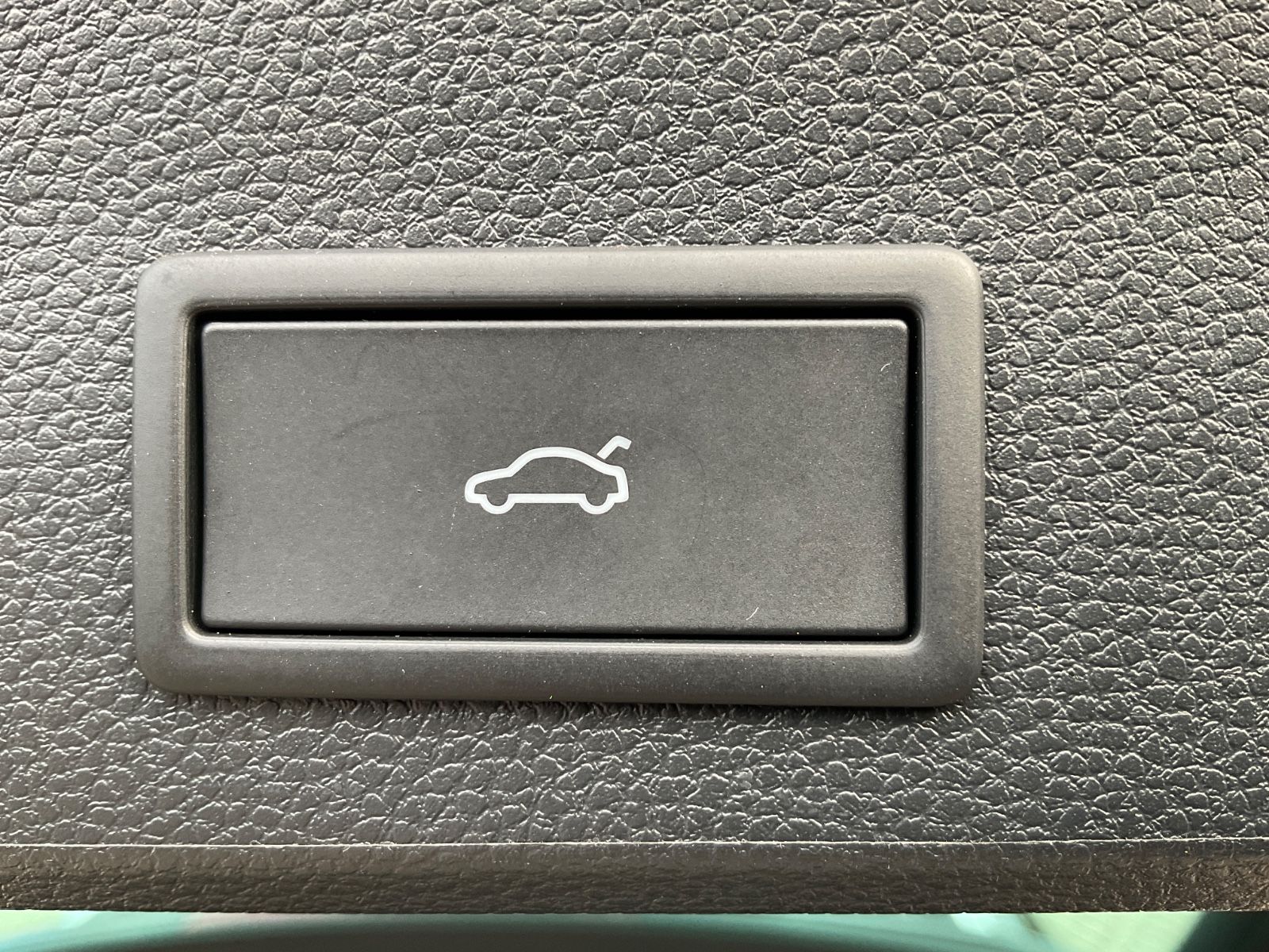 Fahrzeugabbildung SEAT Ateca 1.5 TSI Xperience DSG,Kamera,Navi,LED